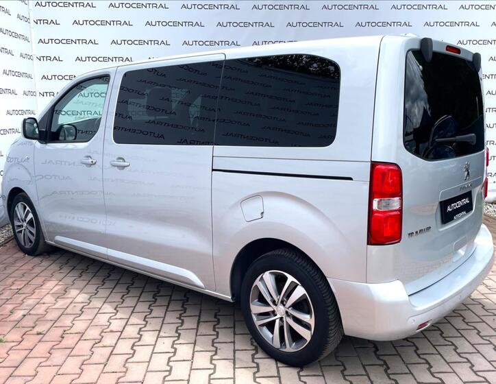 Peugeot Traveller 6