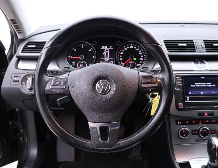 Volkswagen Passat 18