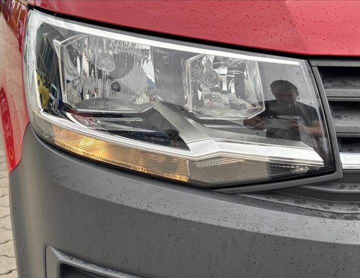 Volkswagen Transporter 9