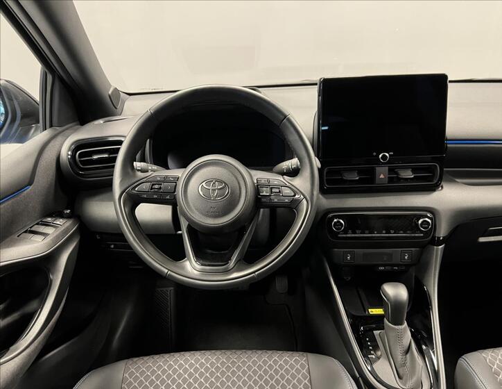 Toyota Yaris 5