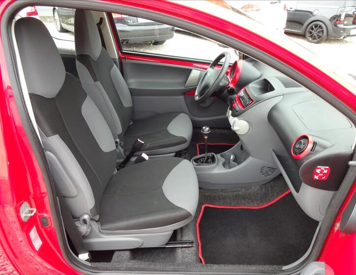 Peugeot 107 22