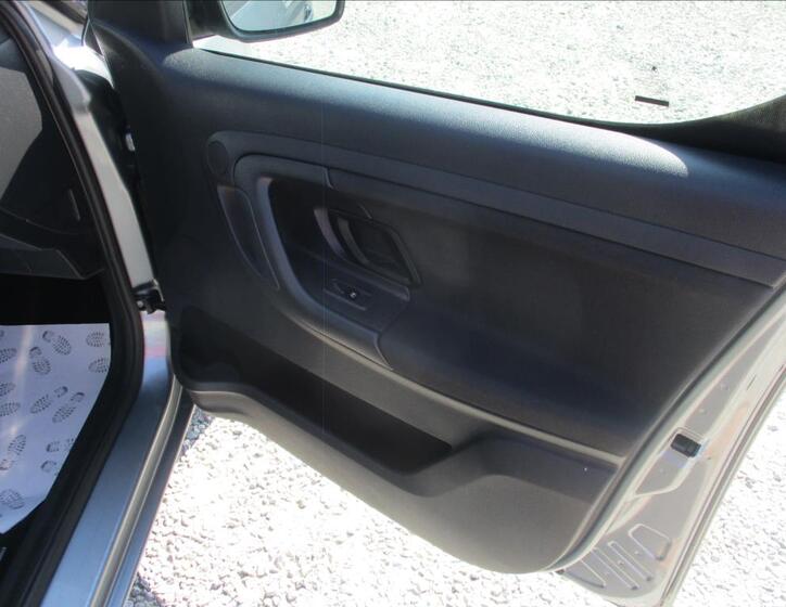 Škoda Roomster 10