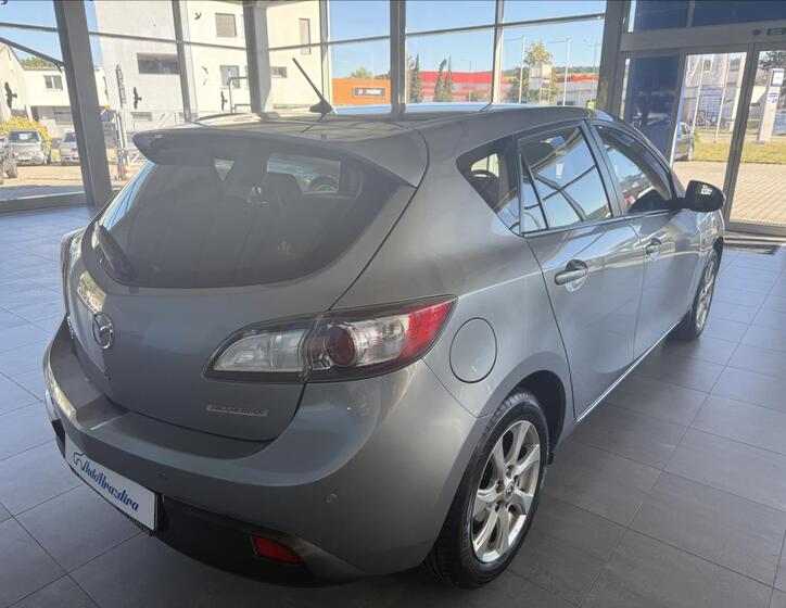 Mazda 3 6