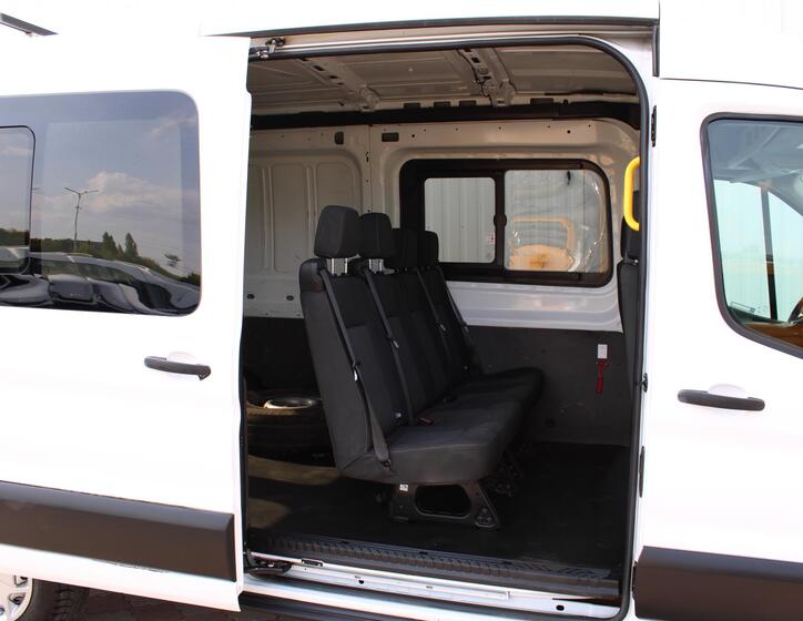 Ford Transit 8