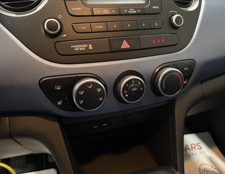 Hyundai i10 12