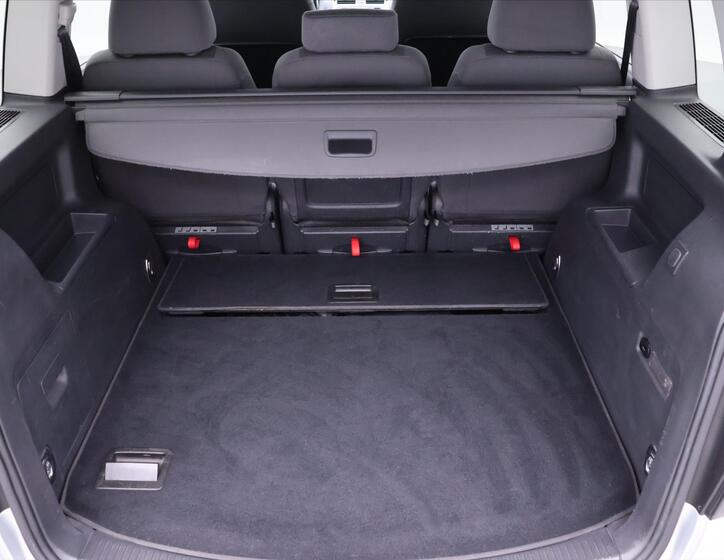 Volkswagen Touran 10