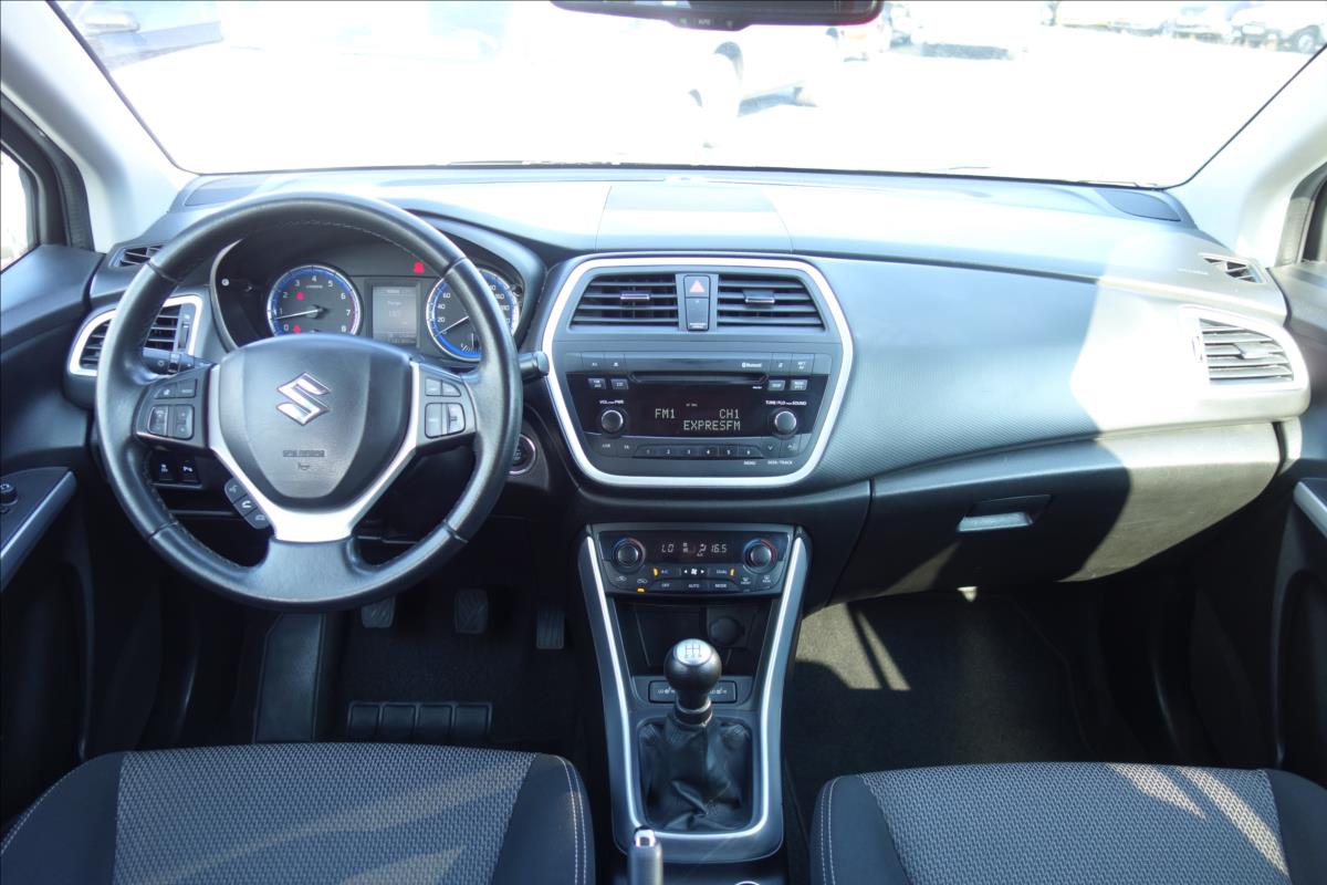 Suzuki S-Cross