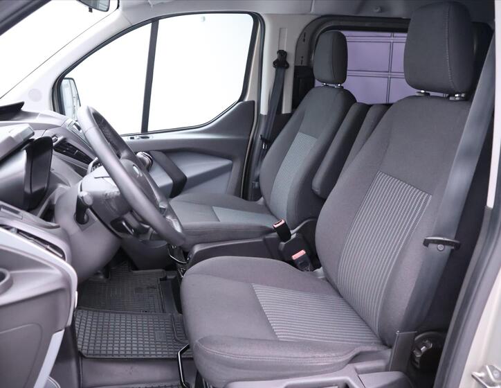 Ford Transit Custom 12