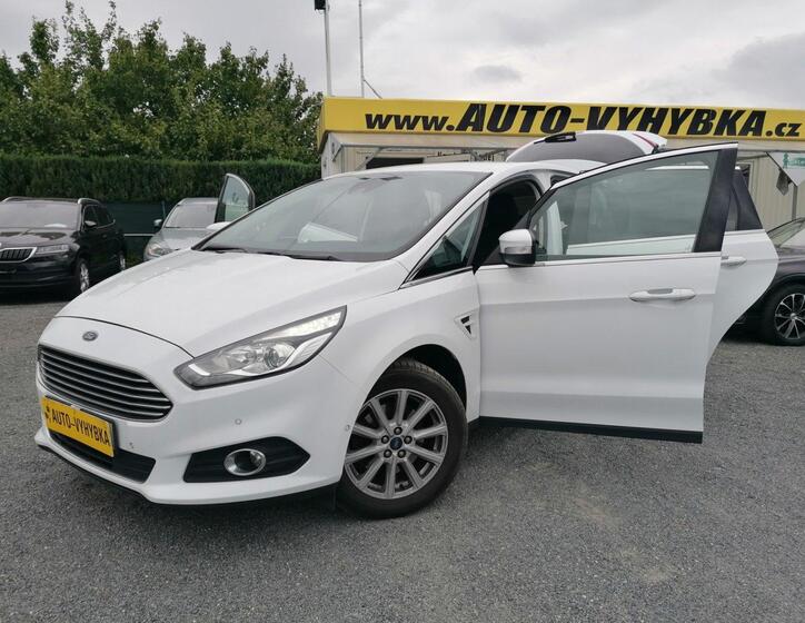 Ford S-MAX 1