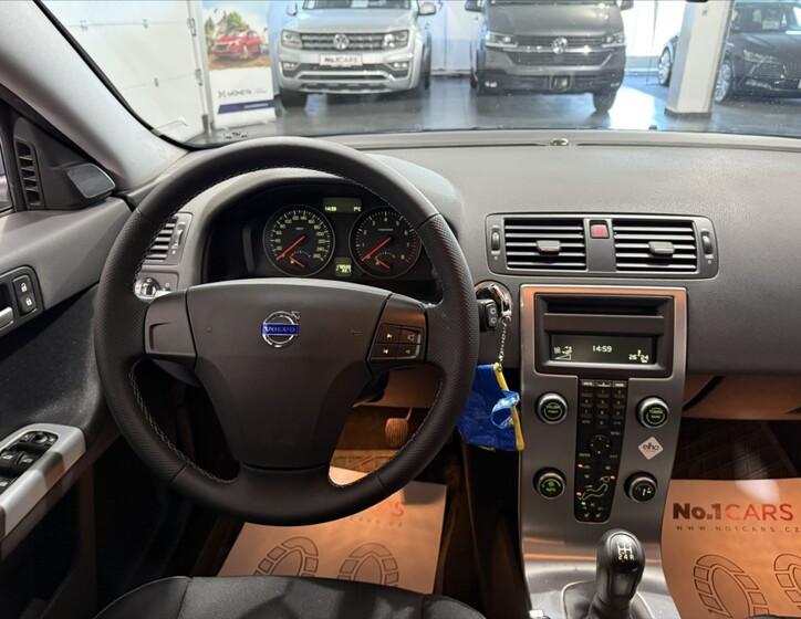 Volvo V50 14