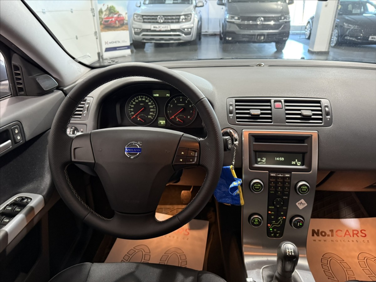 Volvo V50