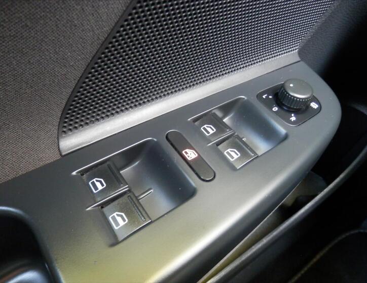 Volkswagen Golf 25