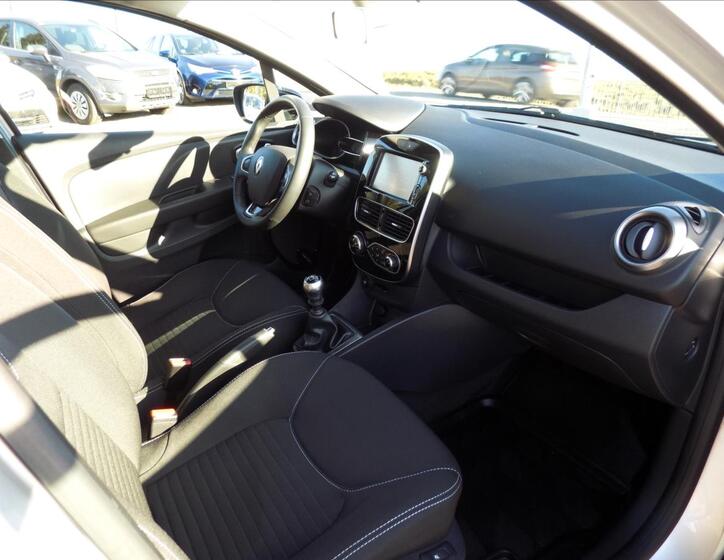 Renault Clio 24