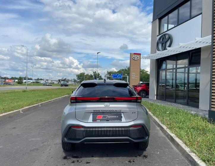 Toyota C-HR 9
