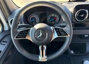 Mercedes-Benz Sprinter 10