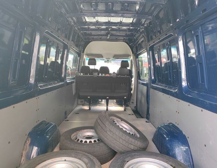 Mercedes-Benz Sprinter 13
