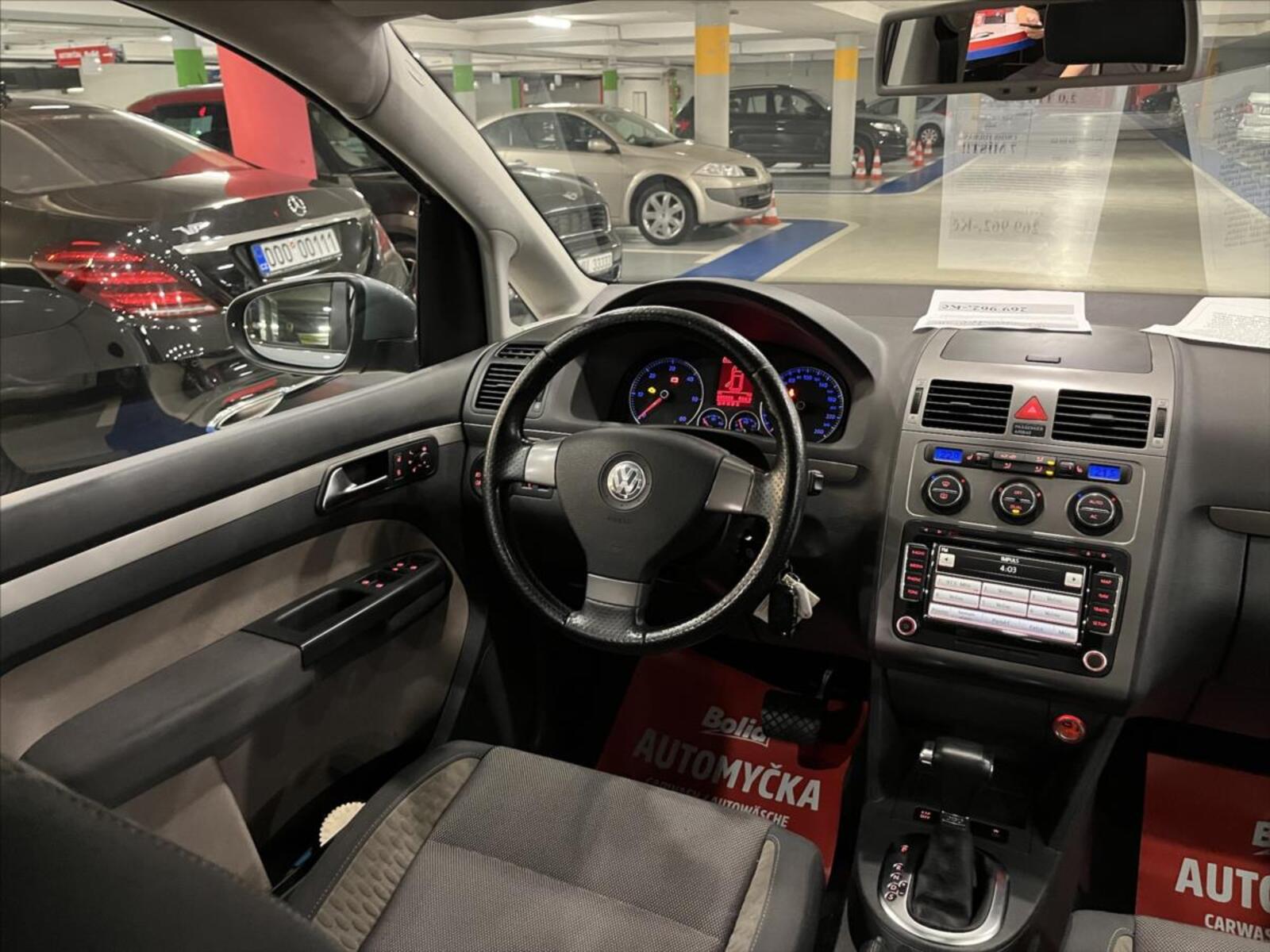 Volkswagen Touran 19