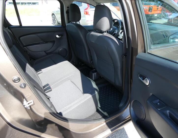 Dacia Logan 21
