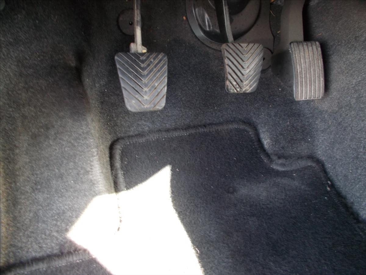 Mitsubishi Space