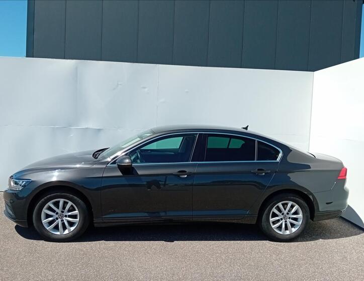 Volkswagen Passat 9