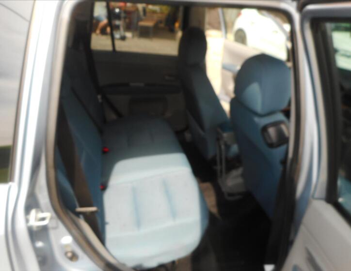 Mazda 2 17