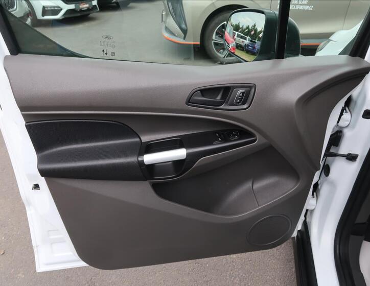 Ford Transit Connect 18