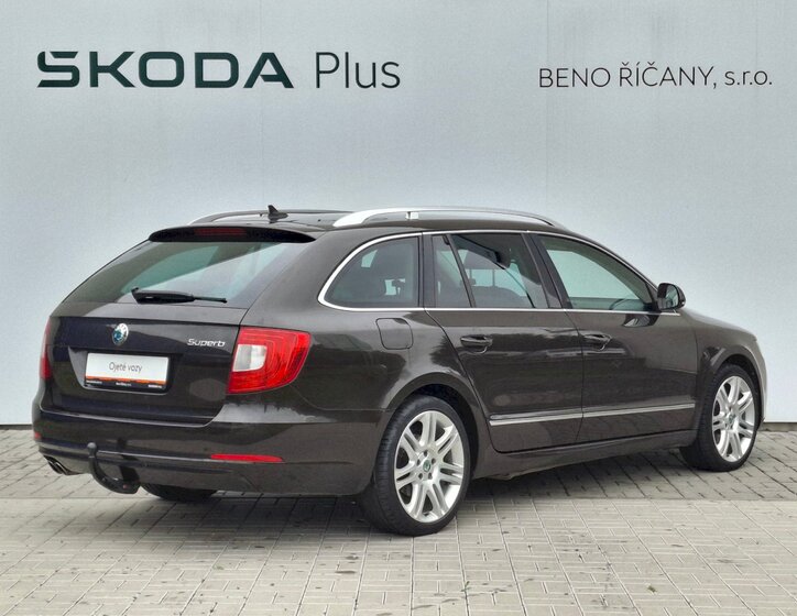 Škoda Superb 2