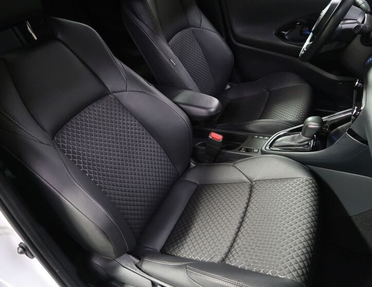 Toyota Yaris 13