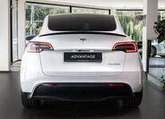 Tesla Model Y 3