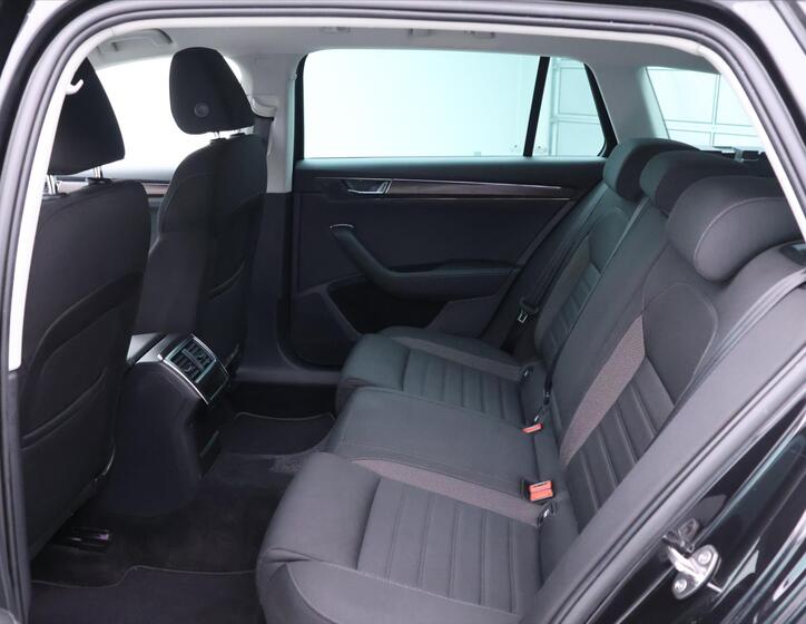 Škoda Superb 17