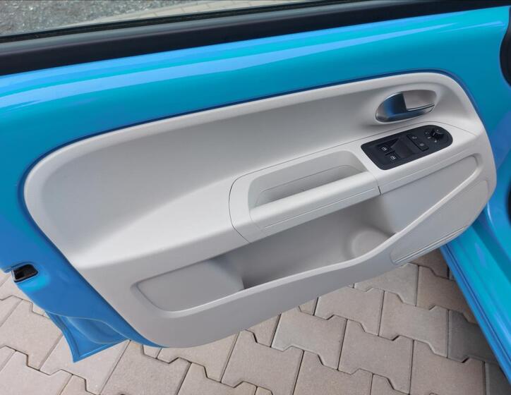 Volkswagen e-up! 26