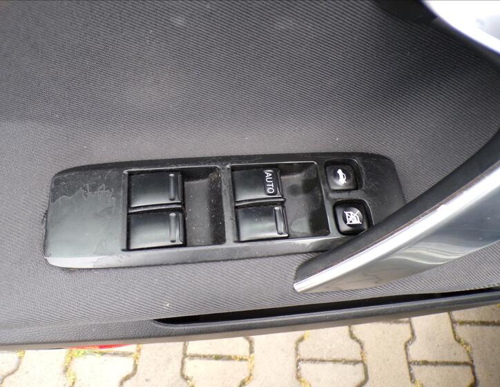 Nissan Primera 18