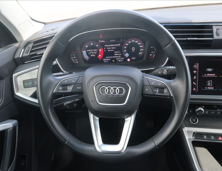 Audi Q3 13