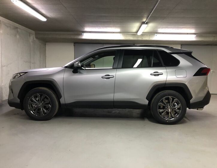 Toyota RAV4 8