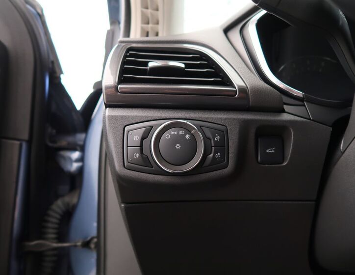 Ford Mondeo 18