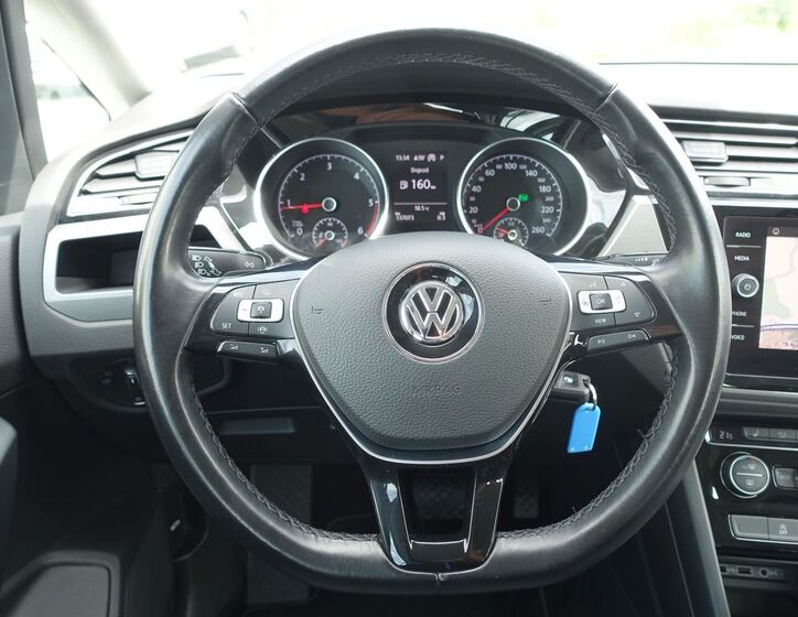 Volkswagen Touran 9