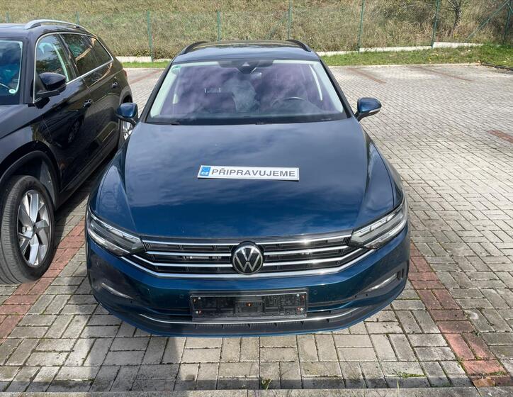 Volkswagen Passat 1