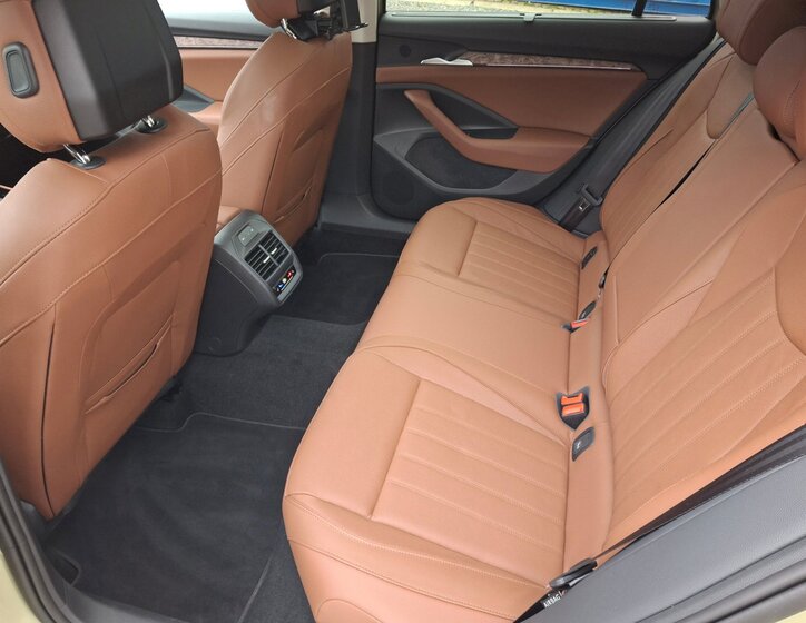Škoda Superb 10