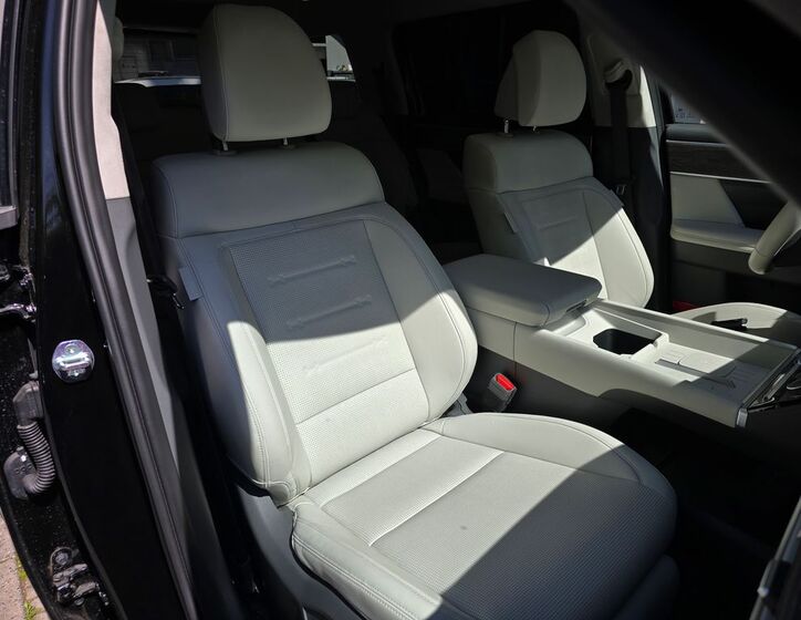 Hyundai Santa Fe 26