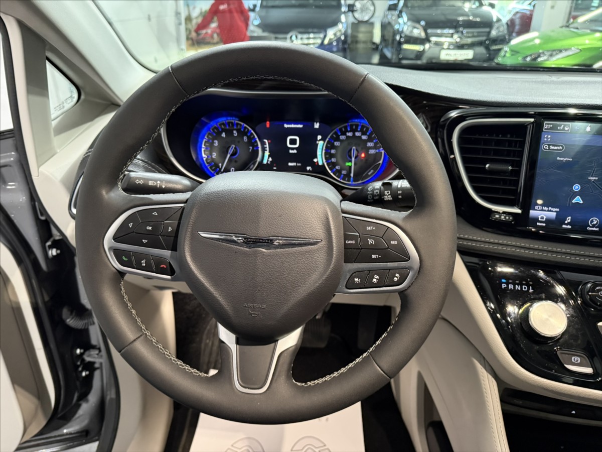 Chrysler Pacifica
