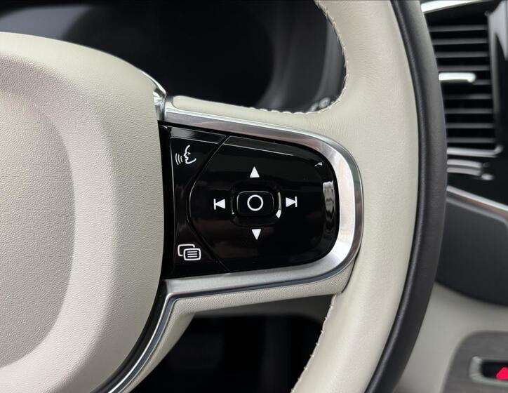 Volvo XC90 12