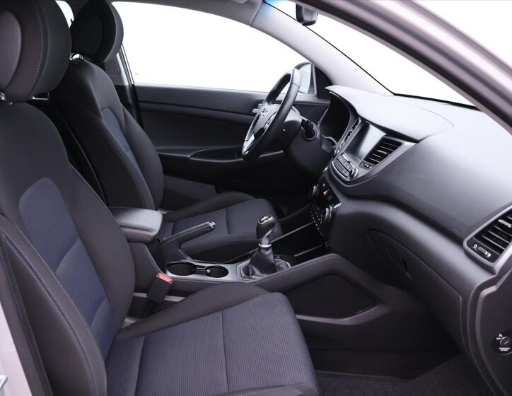 Hyundai Tucson 11