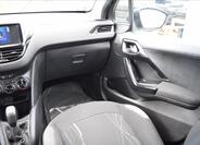 Peugeot 208 26