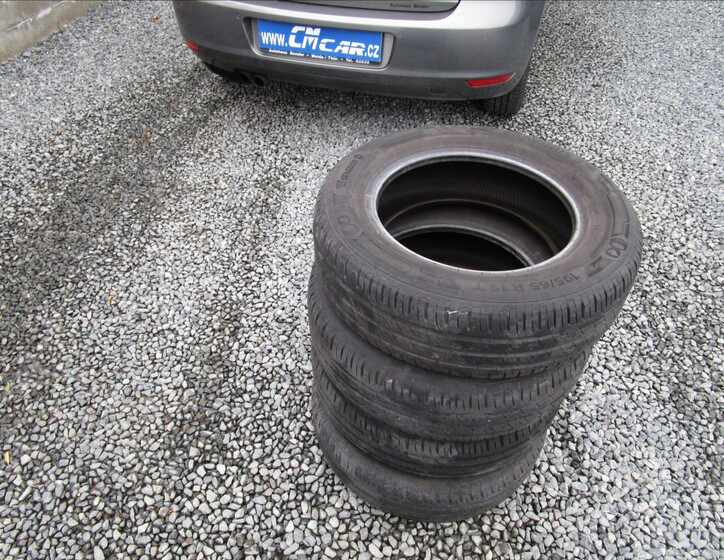 Volkswagen Golf 33