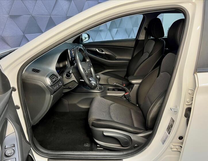 Hyundai i30 11