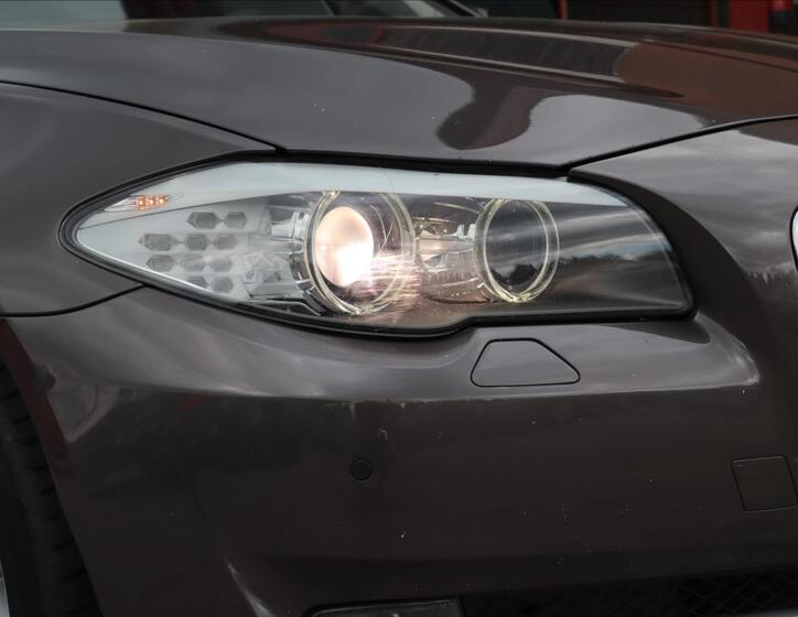 BMW Řada 5 35