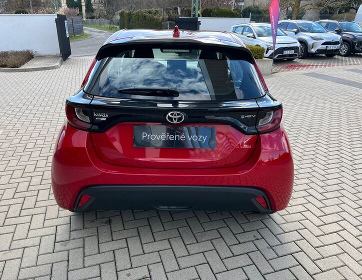 Toyota Yaris 6