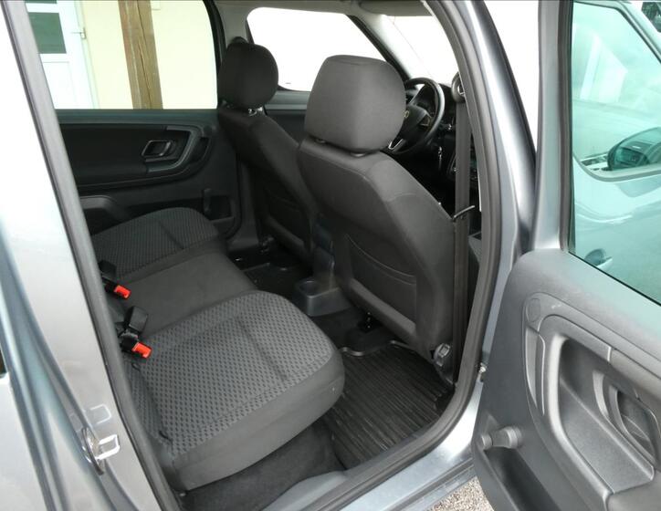 Škoda Roomster 23