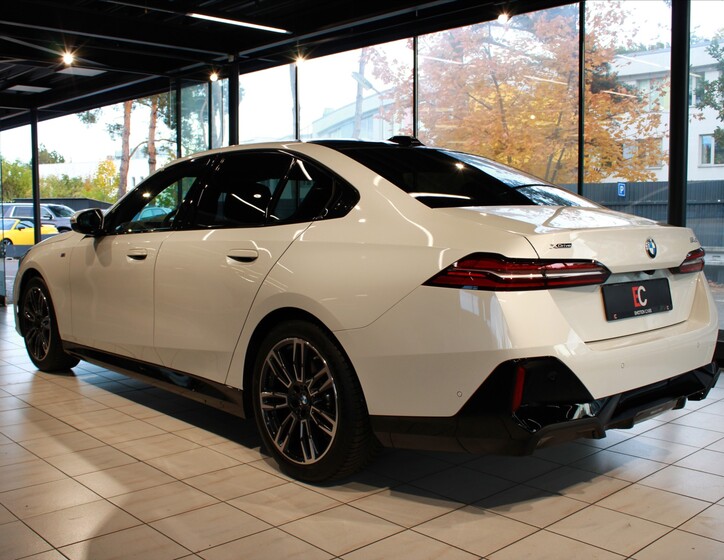 BMW Řada 5 4