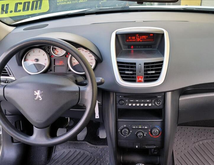 Peugeot 207 23
